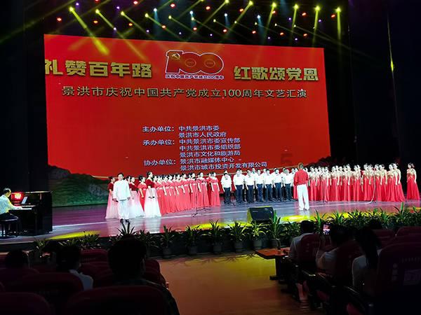 江苏南京:置办春联,年轻人爱上个性定制